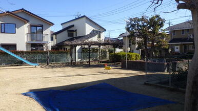 隣地あずま西部団地公園