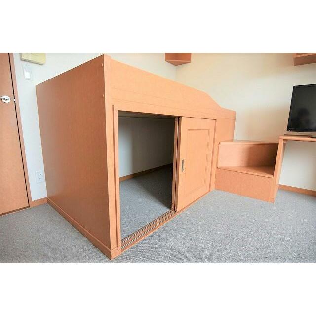 ベッド下収納