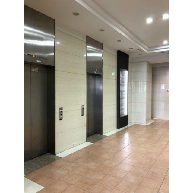 1Fエレベーターホール