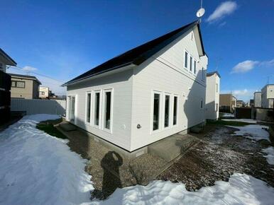 建物裏手は家庭菜園、ドックランなど活用可能です。