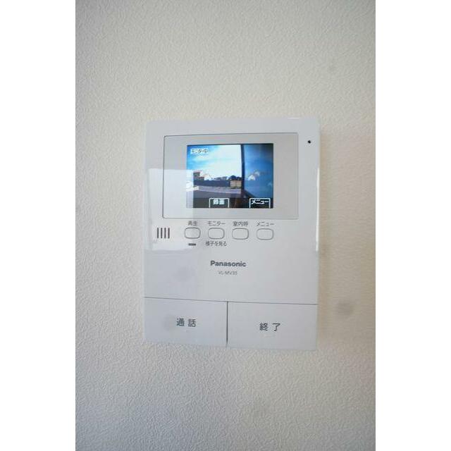 【ＴＶドアホン】来訪者を声と映像で確認できて女性にも安心を与えるカラーモニター付ドアホン♪録画機能…
