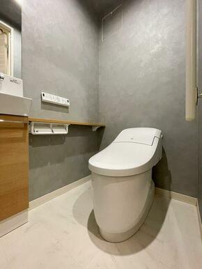 トイレ　洗浄機能付き暖房便座設置