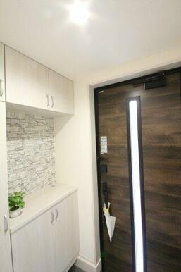 玄関収納あります