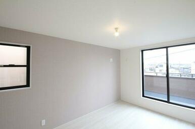 2面彩光でお部屋が明るいです