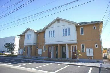 積水ハウス施工の賃貸住宅『シャーメゾン』／駐車場２台付き（無料）