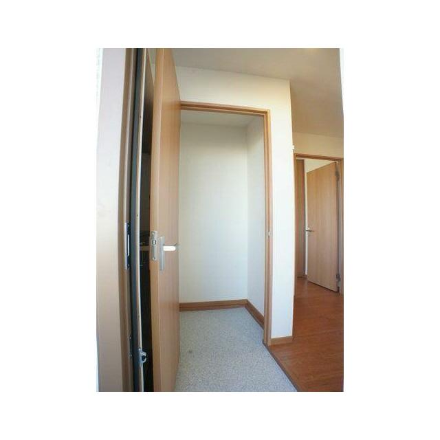 【玄関収納】使い方いろいろ便利な土間収納！ベビーカーやアウトドア用品など趣味やライフスタイルに合わ…