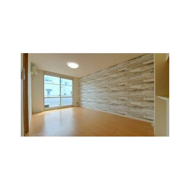 キッチン側から見たリビング＆ダイニング♪奥行きがあるので、メリハリのある空間の使い分けができます♪