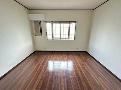 ※写真は別号室のものです。