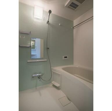 部屋干しにも安心！乾燥・暖房・冷房付き