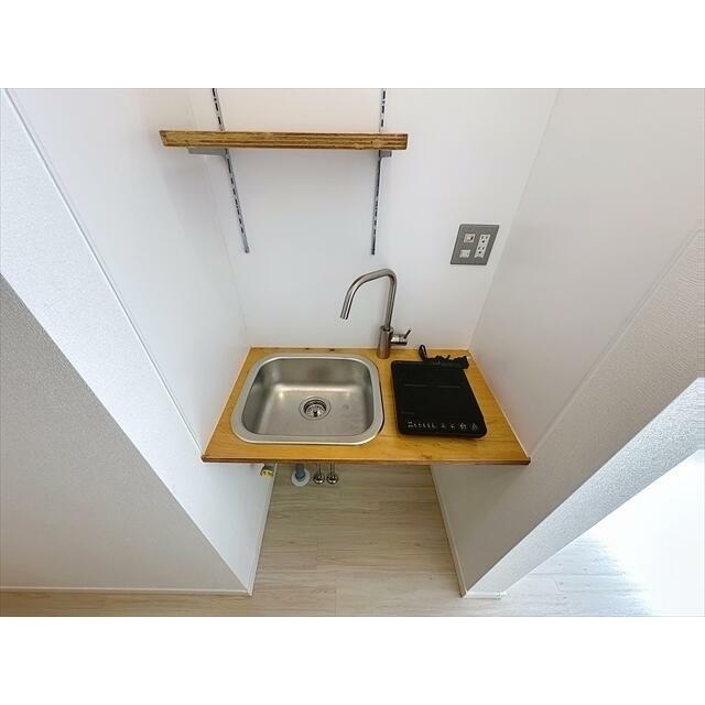 ＩＨ電気コンロ付きのキッチンです