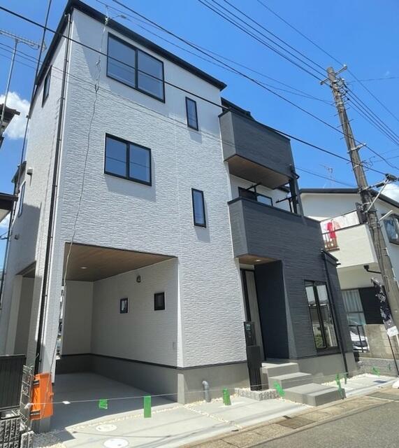 松戸市 稔台８丁目 (みのり台駅) 3階建 3LDK