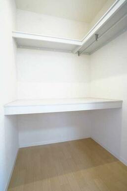 【ウォークインクローゼット】洋室収納は人気のウォークインクローゼットでたっぷり収納ができます！！