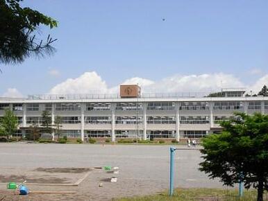 南小学校　1305ｍ/徒歩17分、車4分