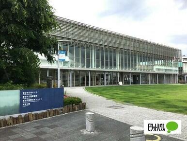 富士市立西図書館