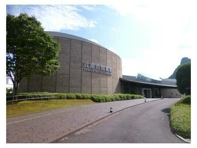 武雄市図書館
