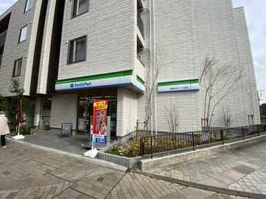 ファミリーマート都筑中川一丁目店