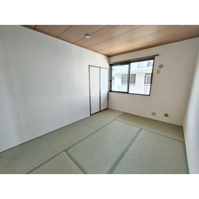 ★★北側、6帖の和室です♪★★