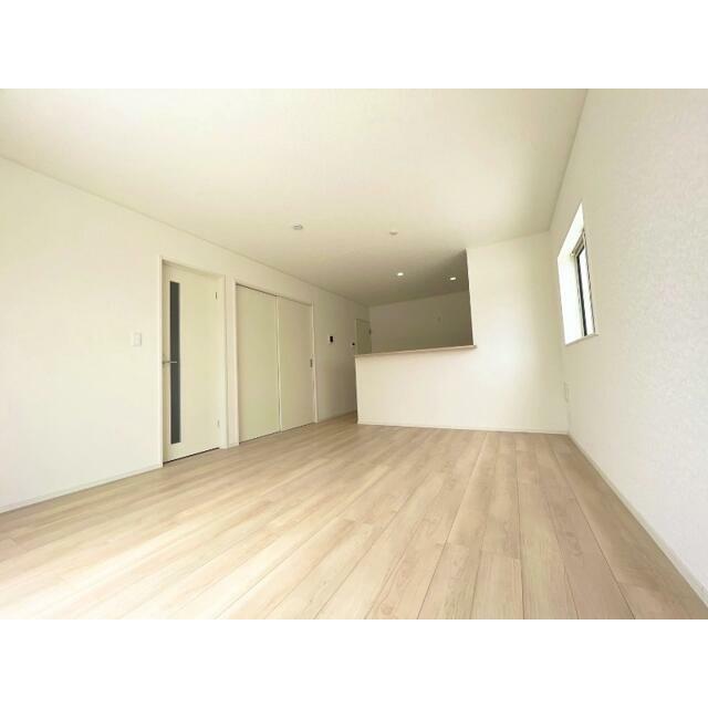 detached 字宇江城