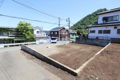 建築条件ございませんので、お好きなメーカーにて建築可能です！