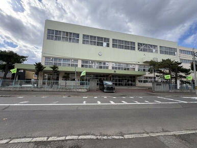 平和通小学校