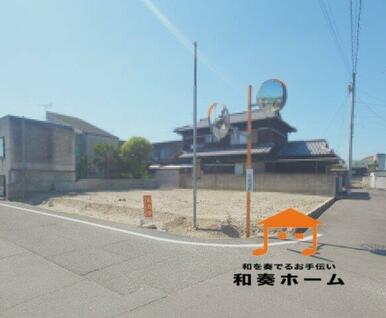 ⑦号棟 車中心生活を支える駐車場スペースは３台以上で、家族それぞれの行動範囲がグッと広がります。
