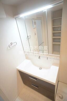 嬉しい洗面台は独立タイプ！