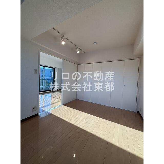 落ち着いた雰囲気の洋室です。