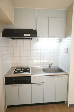 システムキッチン（ガス２口付き）