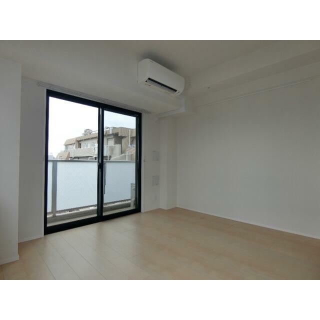 ※同じ間取りの別室の画像です