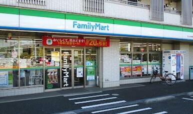ファミリーマート さいたま本町東二丁目店