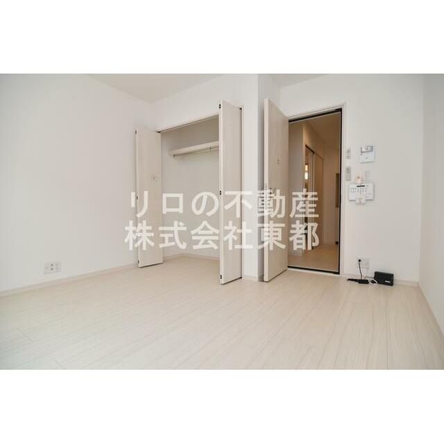 窓から暖かな日差しが入ります♪