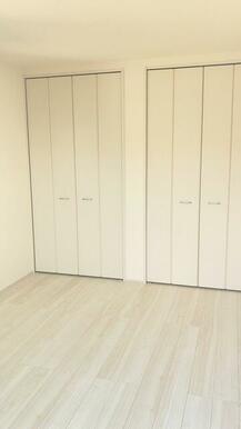 ベッドやイスでの生活で膝に難ありの方でも過ごしやすい（1号棟）