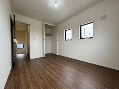 多目的に活用できる洋室（4号棟）