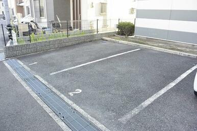 物干し竿も設置できます。