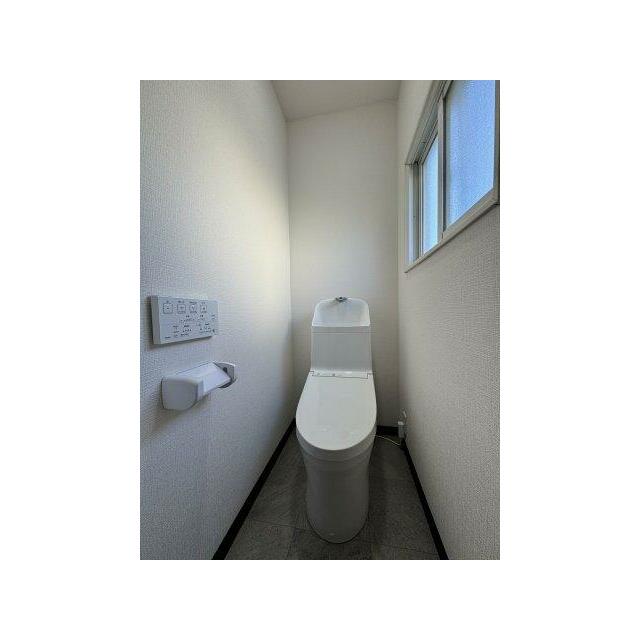 トイレ新品交換済み。