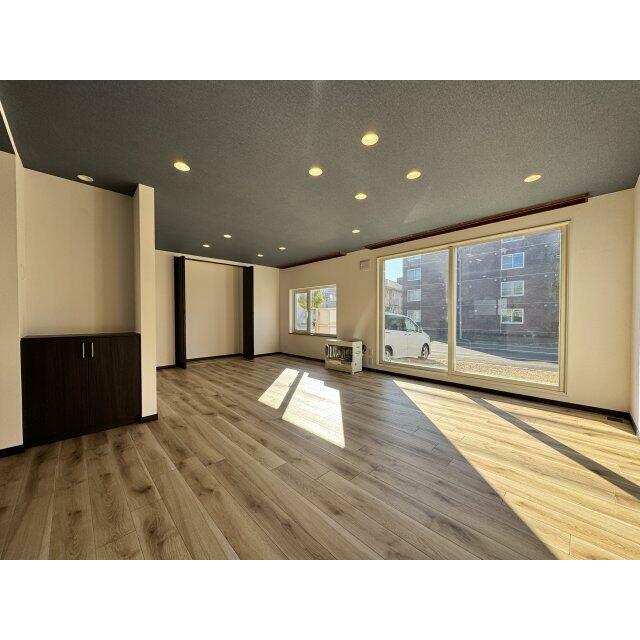 南西向きで日当たり良好です。