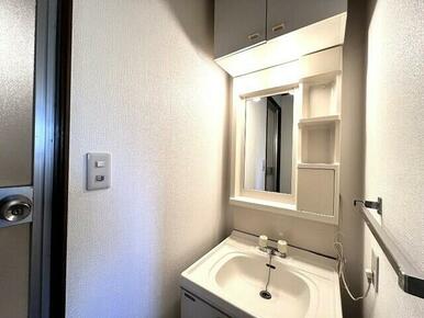 独立洗面台付き