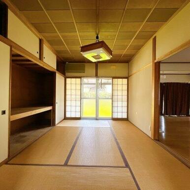 和室は車庫上も合わせて4部屋あります