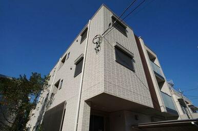 共用玄関オートロックなので、防犯面も安心です♪