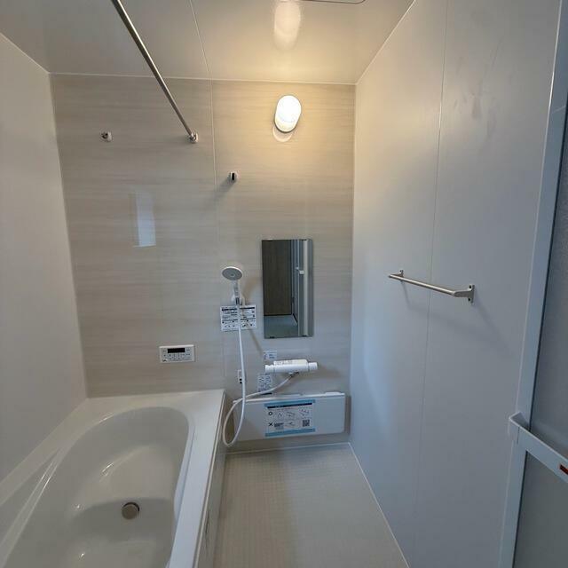 朝風呂、シャワー、夜のバスタイムと使い方は自在（5号棟）