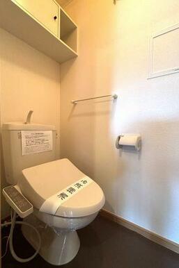 【トイレ】幅広い年齢層から支持されている今や必須アイテムの温水洗浄暖房便座♪冬場も便座が暖かくご使…