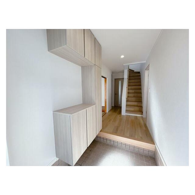 「玄関」靴箱付きです