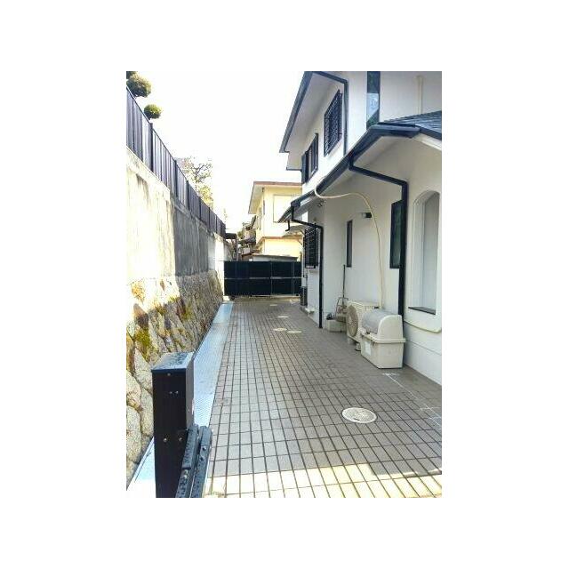 駐車2台可（縦列・サイズ制限有り）