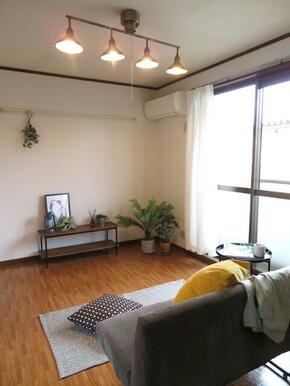 南東向きの明るいお部屋です♪（家具・雑貨はイメージとなります）