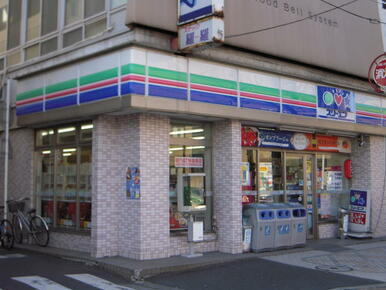 スリーエフ弘明寺店