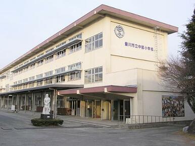 豊川市立中部小学校