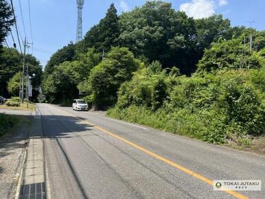 南東側7.6M公道。