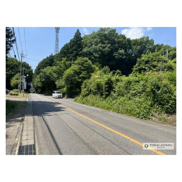 南東側7.6M公道。