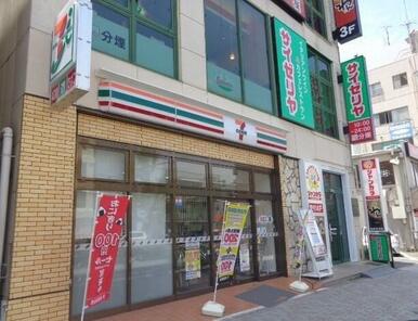 セブンイレブン名古屋本山駅南口店