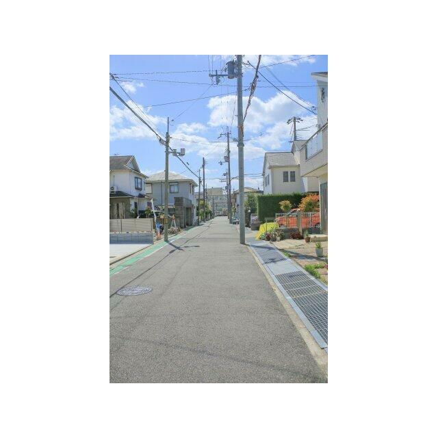 前面道路幅員は約5.2ｍと広く開放感がございます！